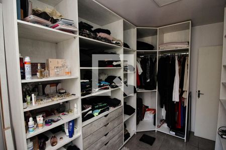 Casa à venda com 200m², 3 quartos e 3 vagasCloset da suíte 1
