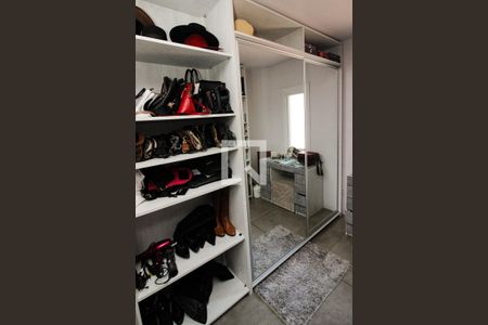 Casa à venda com 200m², 3 quartos e 3 vagasCloset da suíte 1