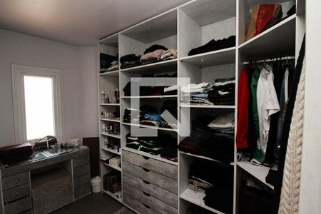 Casa à venda com 200m², 3 quartos e 3 vagasCloset da suíte 1