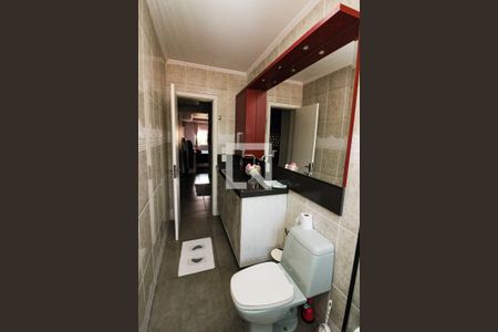 Casa à venda com 200m², 3 quartos e 3 vagasBanheiro da Suíte 1