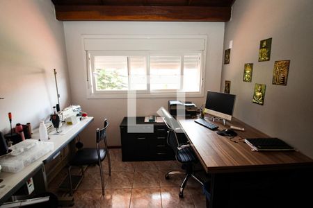 Casa à venda com 200m², 3 quartos e 3 vagasEscritório