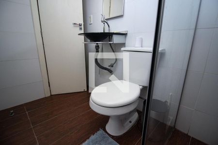 Casa à venda com 200m², 3 quartos e 3 vagasBanheiro da Suíte 2