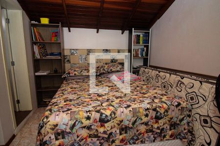 Casa à venda com 200m², 3 quartos e 3 vagasSuíte 2