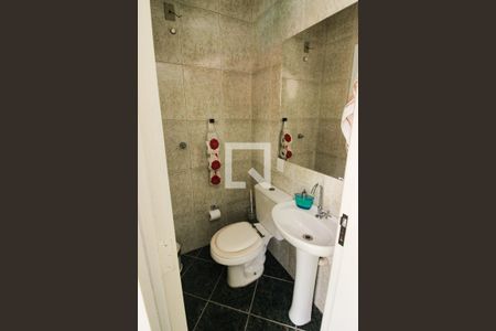 Casa à venda com 200m², 3 quartos e 3 vagasBanheiro de serviço