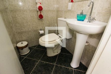 Casa à venda com 200m², 3 quartos e 3 vagasBanheiro de serviço