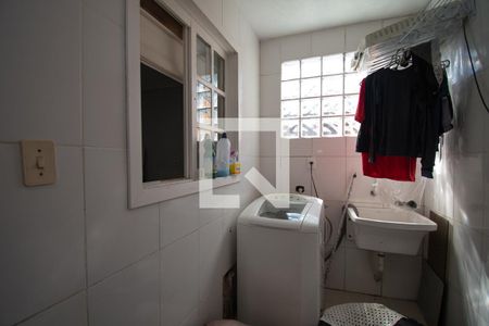 Casa à venda com 130m², 3 quartos e 1 vaga Casa à venda com 130m², 3 quartos e 1 vagalavanderia