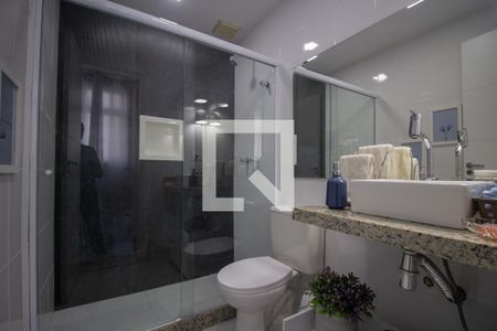 Apartamento para alugar com 220m², 3 quartos e 3 vagas Apartamento para alugar com 220m², 3 quartos e 3 vagasBanheiro Social