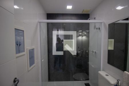 Apartamento para alugar com 220m², 3 quartos e 3 vagas Apartamento para alugar com 220m², 3 quartos e 3 vagasBanheiro Social