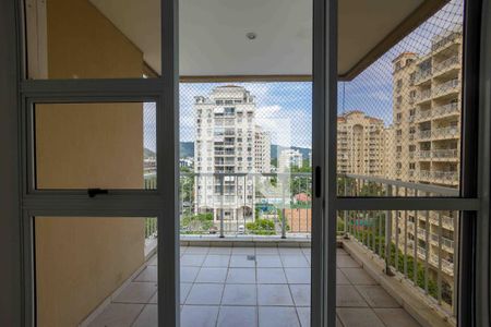 Apartamento à venda com 64m², 2 quartos e 1 vagaVaranda