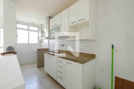 Apartamento à venda com 64m², 2 quartos e 1 vagaCozinha
