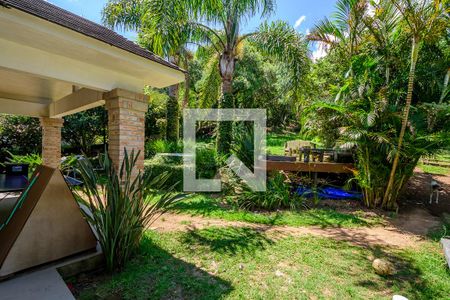 Casa de condomínio à venda com 280m², 3 quartos e 4 vagasQuintal