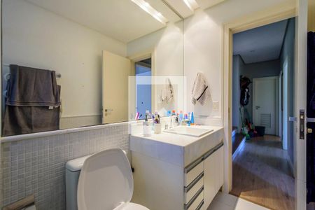 Casa de condomínio à venda com 280m², 3 quartos e 4 vagasBanheiro