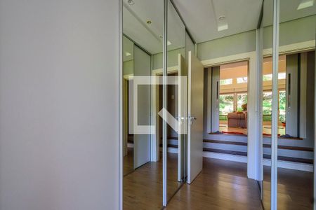 Suíte de casa de condomínio à venda com 3 quartos, 280m² em Aberta dos Morros, Porto Alegre