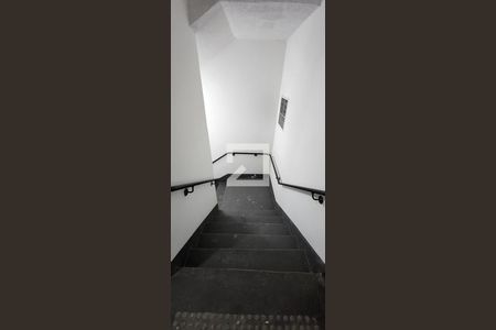 Apartamento para alugar com 96m², 2 quartos e 2 vagasEscada