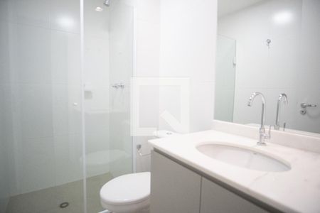 Banheiro de kitnet/studio para alugar com 1 quarto, 27m² em Vila Buarque, São Paulo