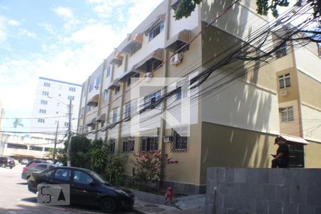 Apartamento para alugar com 55m², 2 quartos e 1 vaga Apartamento para alugar com 55m², 2 quartos e 1 vagaFachada