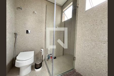 Apartamento à venda com 100m², 1 quarto e 2 vagasBanheiro da Suíte