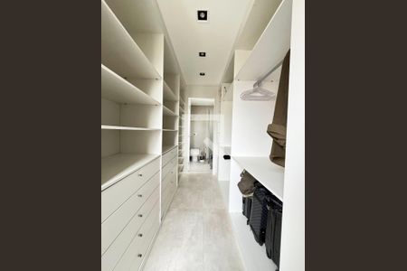 Apartamento à venda com 100m², 1 quarto e 2 vagasCloset da suíte