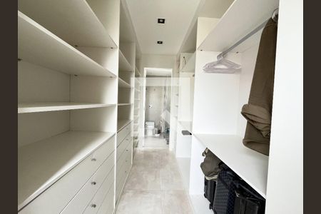 Apartamento à venda com 100m², 1 quarto e 2 vagasCloset da suíte