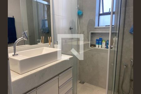 Apartamento à venda com 85m², 2 quartos e 2 vagasBanheiro 2