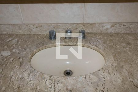 Apartamento para alugar com 70m², 2 quartos e 1 vaga Apartamento para alugar com 70m², 2 quartos e 1 vagaBanheiro