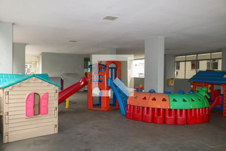 Apartamento para alugar com 70m², 2 quartos e 1 vaga Apartamento para alugar com 70m², 2 quartos e 1 vagaÁrea comum - Playground
