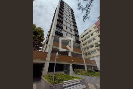 Apartamento para alugar com 70m², 2 quartos e 1 vaga Apartamento para alugar com 70m², 2 quartos e 1 vagaFachada
