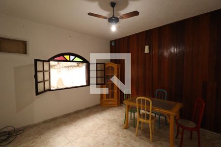 Sala de casa para alugar com 2 quartos, 180m² em Mutua, São Gonçalo