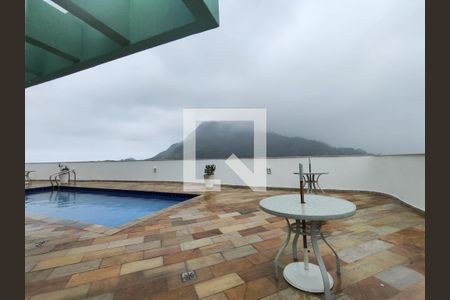 Apartamento à venda com 68m², 2 quartos e 1 vaga Apartamento à venda com 68m², 2 quartos e 1 vagaPiscina