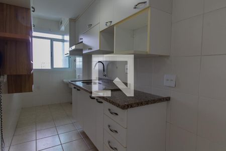 Apartamento à venda com 68m², 2 quartos e 1 vaga Apartamento à venda com 68m², 2 quartos e 1 vagaCozinha e Área de Serviço