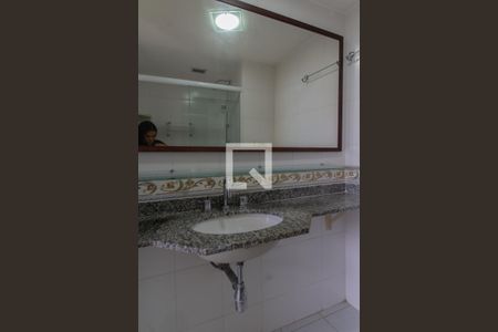 Apartamento à venda com 68m², 2 quartos e 1 vaga Apartamento à venda com 68m², 2 quartos e 1 vagaBanheiro 2