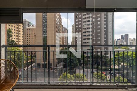 Varanda de kitnet/studio à venda com 1 quarto, 32m² em Indianópolis, São Paulo