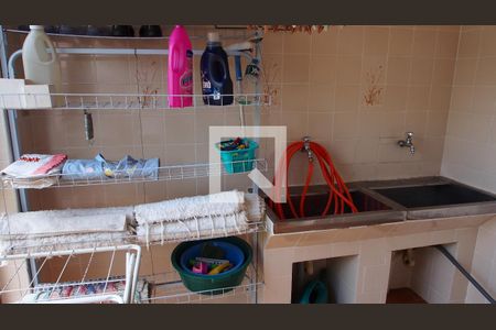 Casa à venda com 170m², 2 quartos e 4 vagasLavanderia