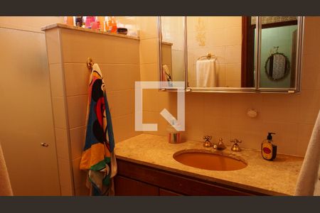 Casa à venda com 170m², 2 quartos e 4 vagasBanheiro/Lavabo