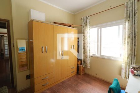 Casa à venda com 248m², 4 quartos e 3 vagas Casa à venda com 248m², 4 quartos e 3 vagasQuarto 3