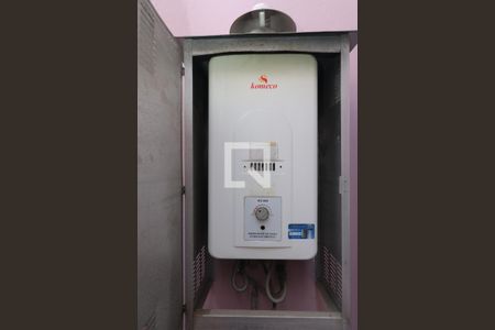 Casa à venda com 248m², 4 quartos e 3 vagas Casa à venda com 248m², 4 quartos e 3 vagasAquecedor