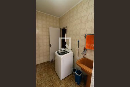 Casa à venda com 248m², 4 quartos e 3 vagas Casa à venda com 248m², 4 quartos e 3 vagasÁrea de Serviço