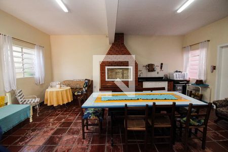 Casa à venda com 248m², 4 quartos e 3 vagas Casa à venda com 248m², 4 quartos e 3 vagasVaranda