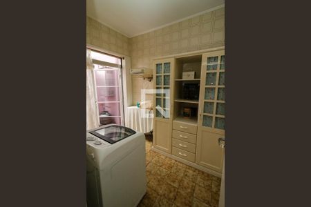 Casa à venda com 248m², 4 quartos e 3 vagas Casa à venda com 248m², 4 quartos e 3 vagasÁrea de Serviço