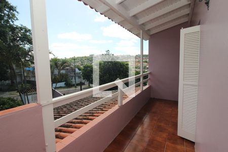 Casa à venda com 248m², 4 quartos e 3 vagas Casa à venda com 248m², 4 quartos e 3 vagasSacada do Quarto Suíte