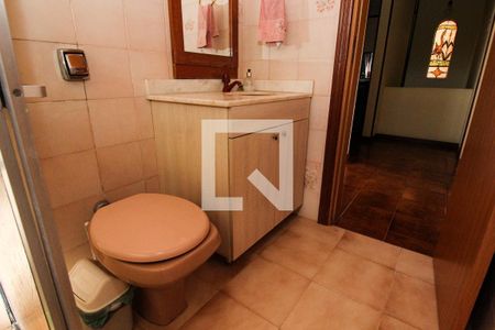 Casa à venda com 248m², 4 quartos e 3 vagas Casa à venda com 248m², 4 quartos e 3 vagasBanheiro 1