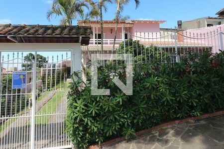 Casa à venda com 248m², 4 quartos e 3 vagas Casa à venda com 248m², 4 quartos e 3 vagasFachada