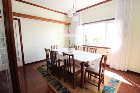 Casa à venda com 248m², 4 quartos e 3 vagas Casa à venda com 248m², 4 quartos e 3 vagasSala de Jantar