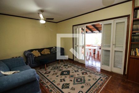 Casa à venda com 248m², 4 quartos e 3 vagas Casa à venda com 248m², 4 quartos e 3 vagasSala de TV