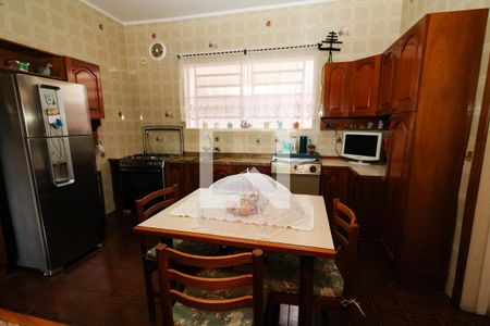 Casa à venda com 248m², 4 quartos e 3 vagas Casa à venda com 248m², 4 quartos e 3 vagasCozinha