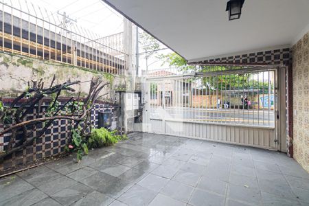Casa à venda com 130m², 2 quartos e 2 vagas Casa à venda com 130m², 2 quartos e 2 vagasGaragem