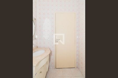 Casa à venda com 130m², 2 quartos e 2 vagas Casa à venda com 130m², 2 quartos e 2 vagasBanheiro 2