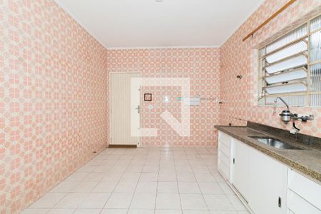 Casa à venda com 130m², 2 quartos e 2 vagas Casa à venda com 130m², 2 quartos e 2 vagasCozinha