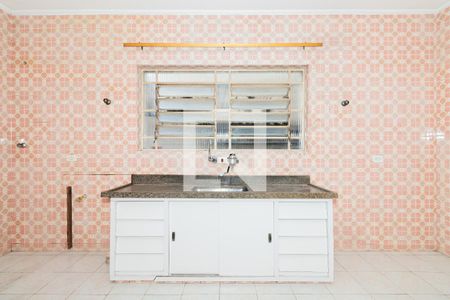 Casa à venda com 130m², 2 quartos e 2 vagas Casa à venda com 130m², 2 quartos e 2 vagasCozinha