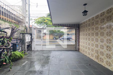 Casa à venda com 130m², 2 quartos e 2 vagas Casa à venda com 130m², 2 quartos e 2 vagasGaragem